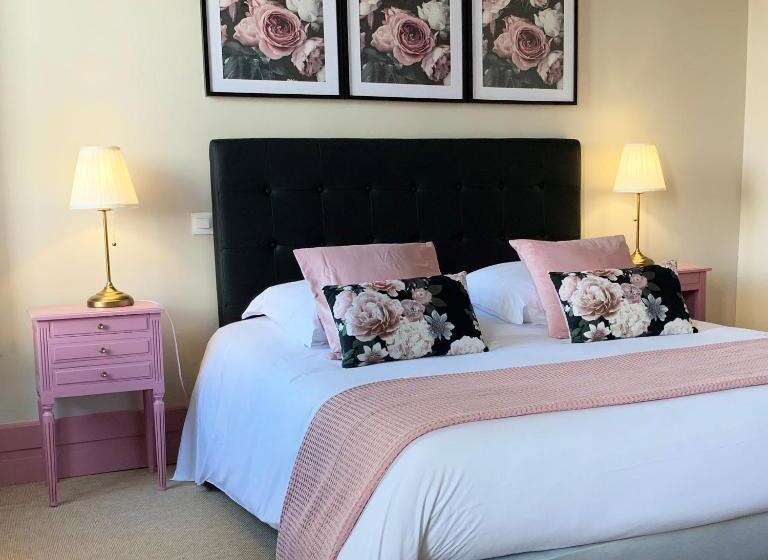 Cameră Standard, Bucciali