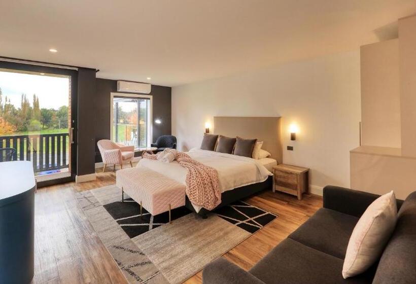 סטודיו סטנדרט, מיטה זוגית, Blue Jacket Motel