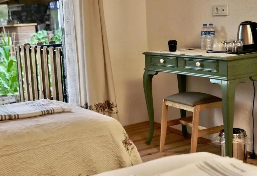 اتاق استاندارد, Dedehan Retreat Otel