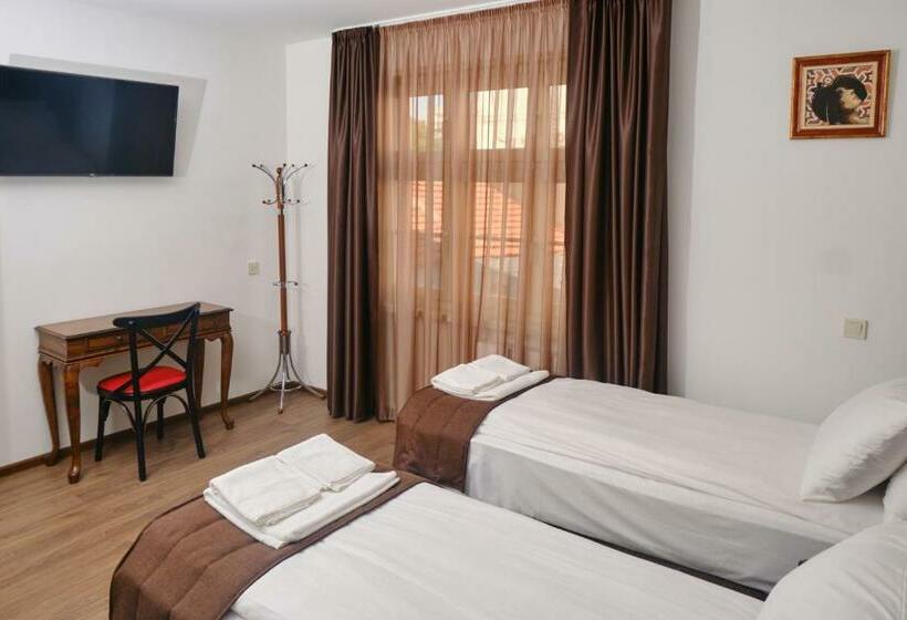 高级大房间, Splendid