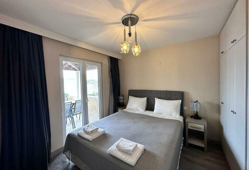 اتاق خانوادگی با چشمانداز دریا, Farrys Boutique Hotel & Beach Club   Yalıkavak