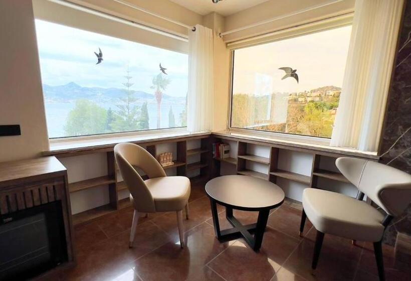 Deluxe Suite Sea View, Farrys Boutique Hotel & Beach Club   Yalıkavak