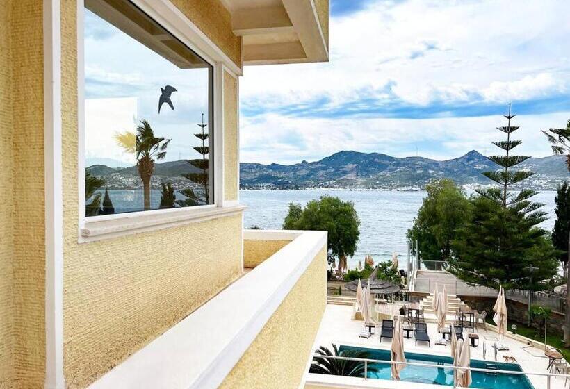 Deluxe Suite Sea View, Farrys Boutique Hotel & Beach Club   Yalıkavak