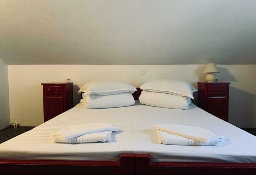 חדר סטנדרט, Székely Fogadó   Hanul Secuiesc