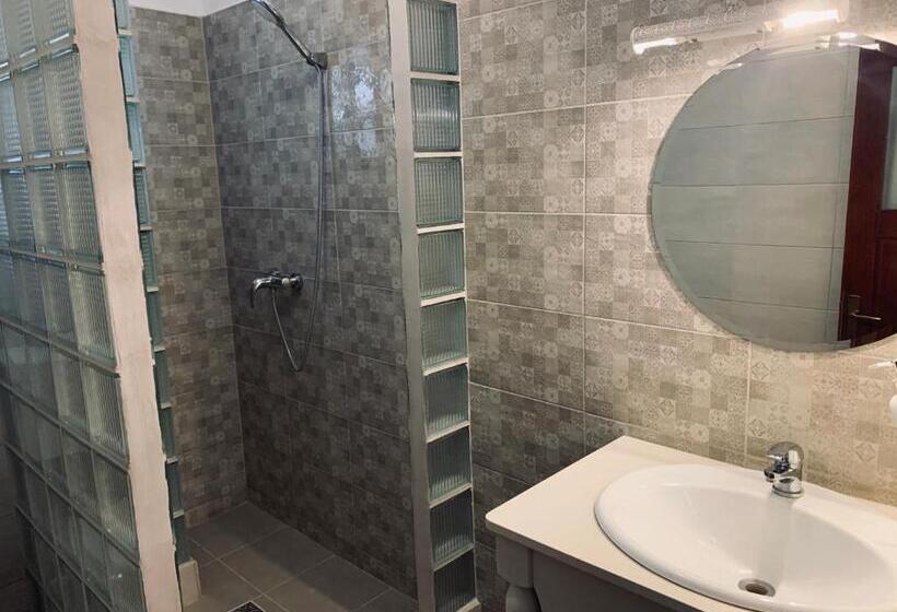 חדר סטנדרט לארבעה, Székely Fogadó   Hanul Secuiesc