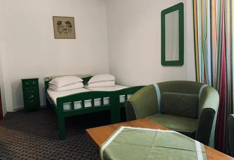 スタンダード４人部屋, Székely Fogadó   Hanul Secuiesc