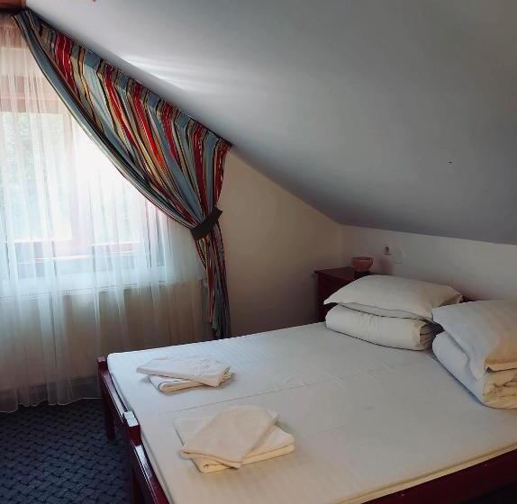 חדר סטנדרט, Székely Fogadó   Hanul Secuiesc