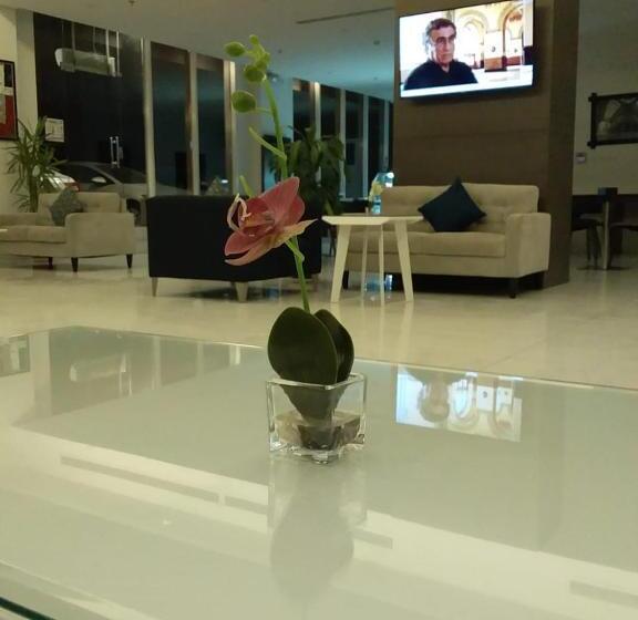 Family Suite, Rosefield