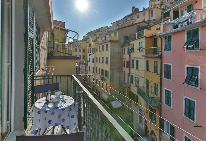 اتاق استاندارد با بالکن, Cateo