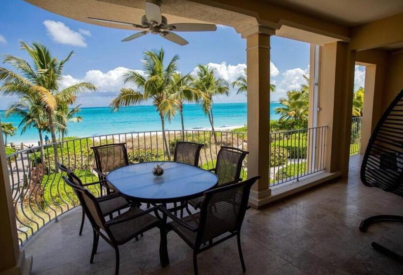 Deluxe Suite Sea View, Villa Renaissance Unit 205 Grace Bay Beach