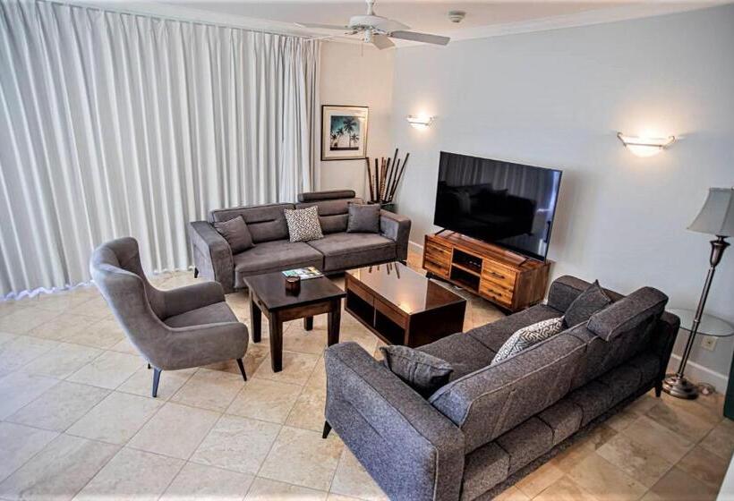 Deluxe Suite Sea View, Villa Renaissance Unit 205 Grace Bay Beach