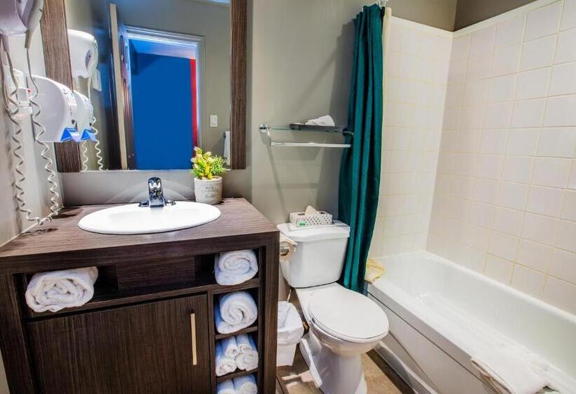 חדר משפחתי, Et Motel Le Chateauguay