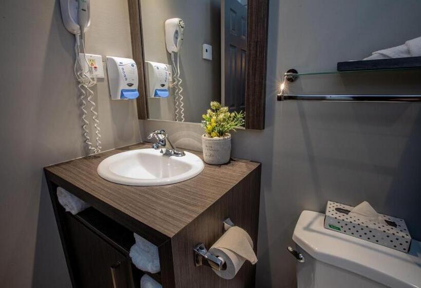 غرفة عائلية, Et Motel Le Chateauguay