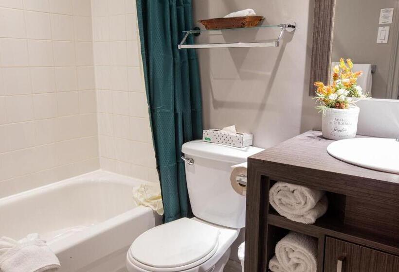 חדר משפחתי, Et Motel Le Chateauguay