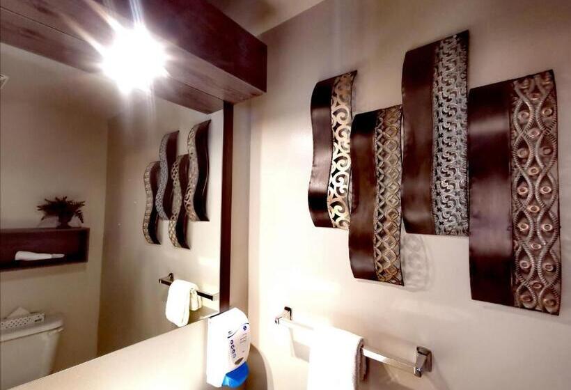 סוויטה עם ג'קוזי, Et Motel Le Chateauguay