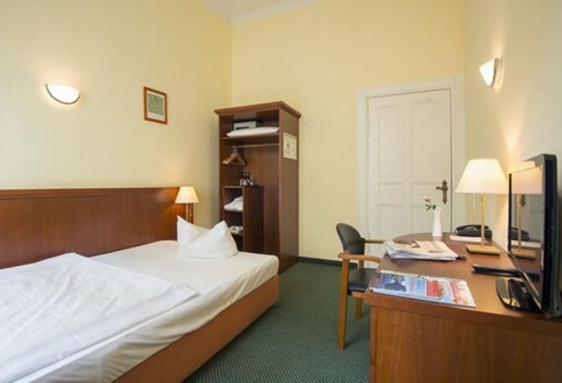 スタンダードシングルルーム, Am Luisenplatz