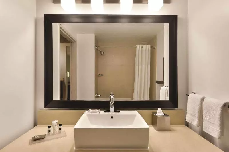 身障者適用キングサイズベッドルーム, Country Inn & Suites By Radisson, Lawrenceville, Ga