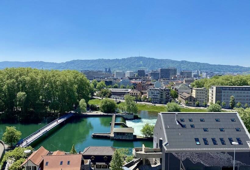 سوییت اجرایی, Ema House Hotel Suites