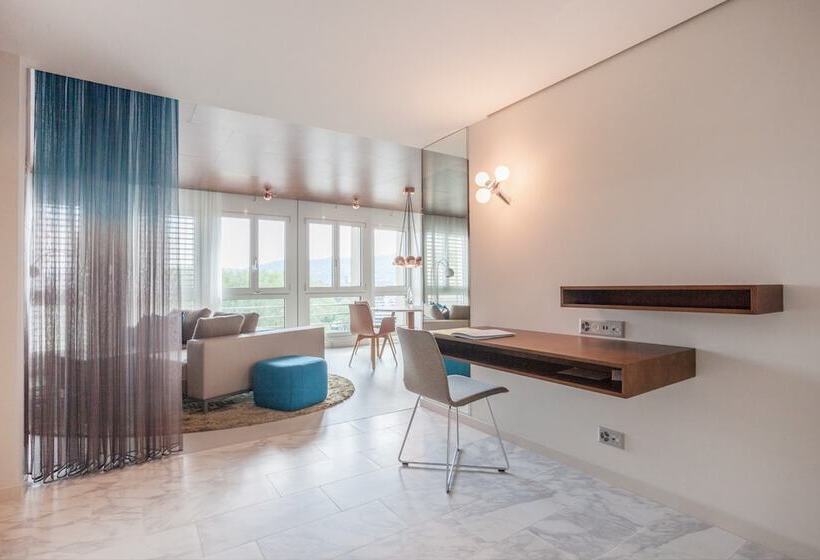 سوییت اجرایی, Ema House Hotel Suites