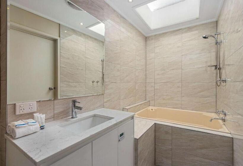 Студио Executive, Knox International Hotel And Apartments