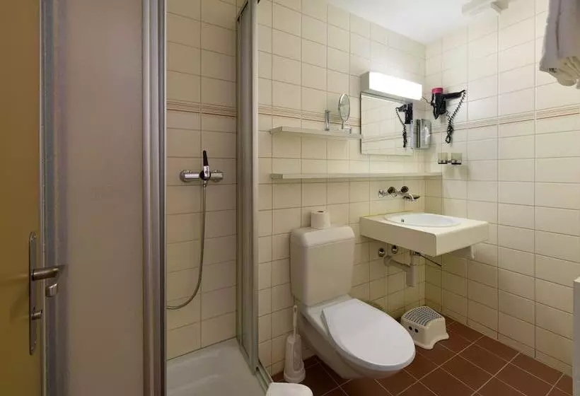 2 Schlafzimmer Suite, Krone Lenk