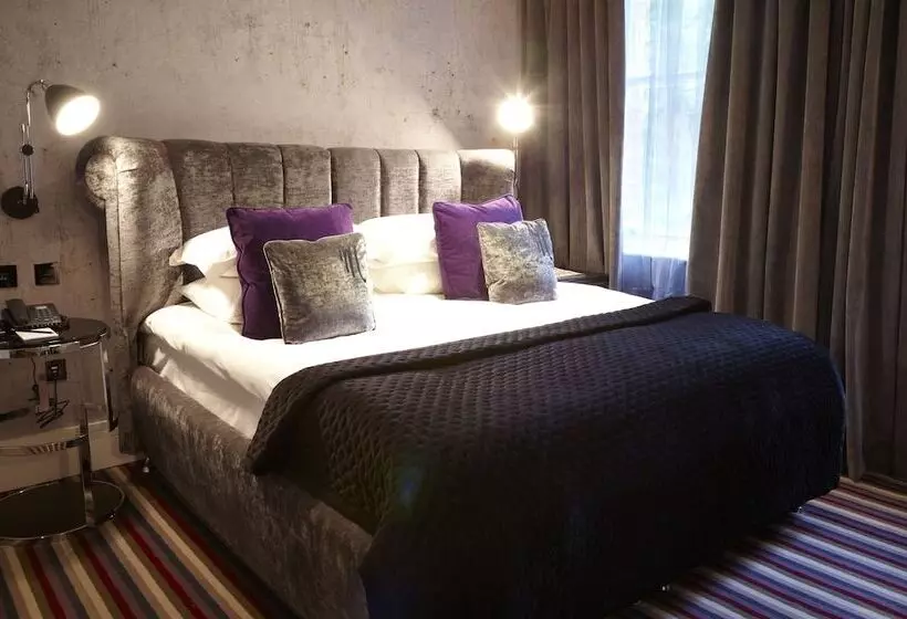スタンダードルーム, Malmaison London