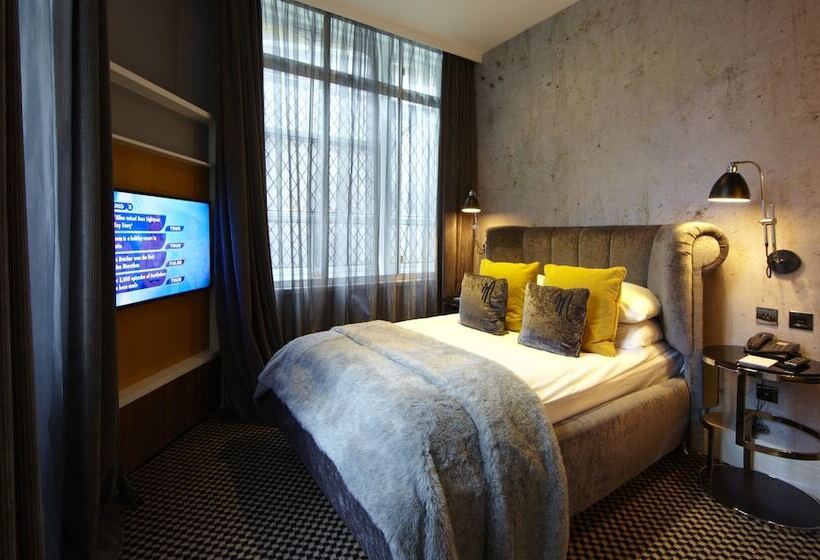 スタンダードルーム, Malmaison London