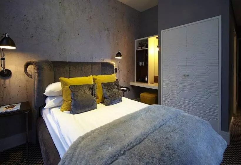 スタンダードルーム, Malmaison London