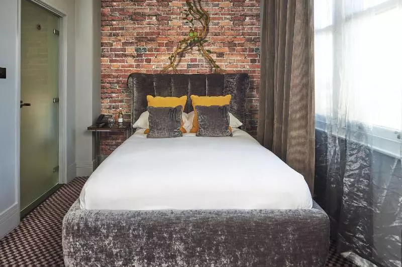 スタンダードルーム, Malmaison London