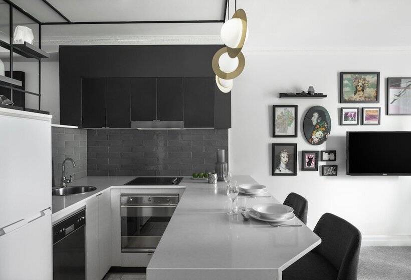 Студио Executive, Mantra 2 Bond Street