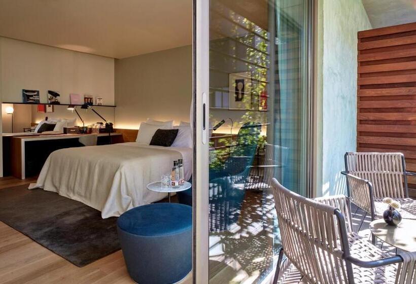 اتاق استاندارد, Sir Victor Hotel, Part Of Sircle Collection