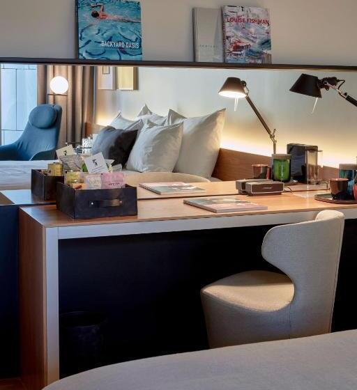 Номер Deluxe, Sir Victor Hotel, Part Of Sircle Collection