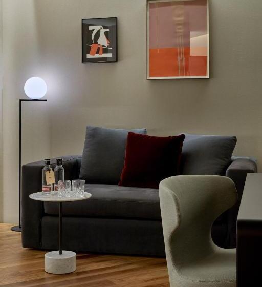 اتاق خانوادگی, Sir Victor Hotel, Part Of Sircle Collection