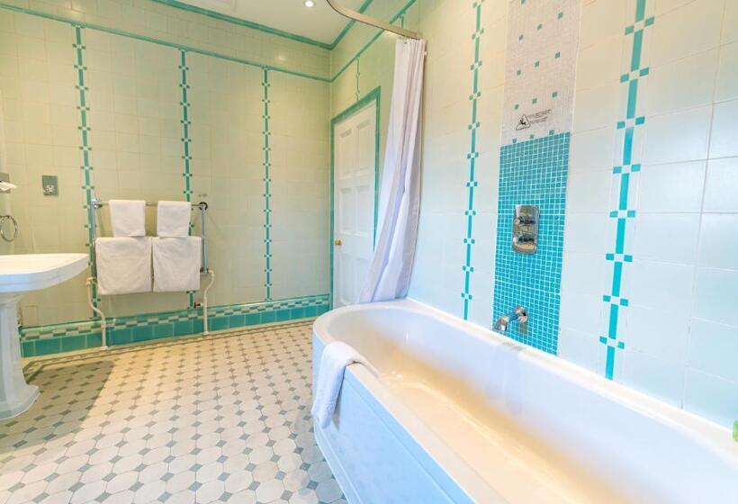 סוויטה, The Elvetham