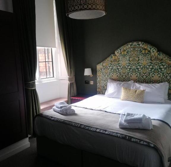 חדר סופריור, The Elvetham