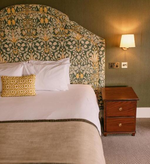 חדר סופריור, The Elvetham