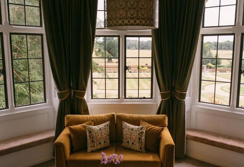 חדר דלוקס, The Elvetham