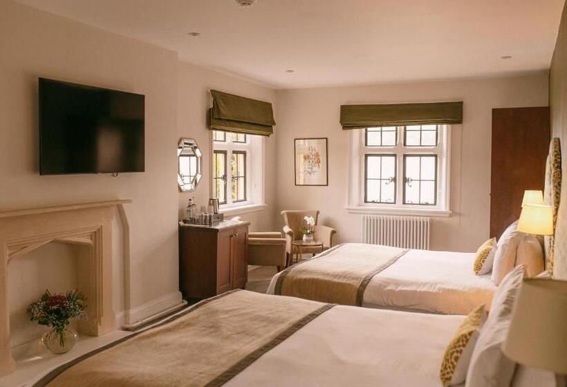 חדר משפחתי דלוקס, The Elvetham