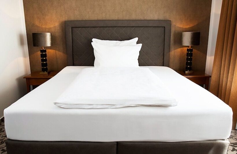 Номер Стандарт, Victor S Residenz Hotel Leipzig