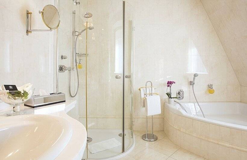 Полулюкс, Victor S Residenz Hotel Leipzig