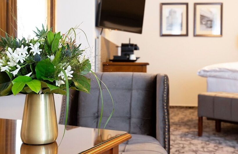 Полулюкс, Victor S Residenz Hotel Leipzig
