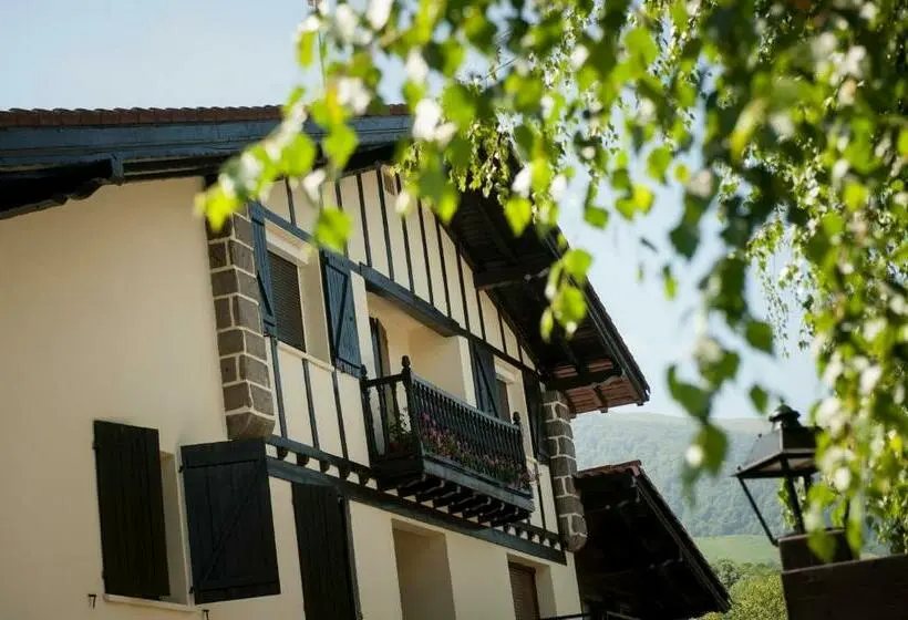 اتاق استاندارد چهار تخته, Albergue Arantzako Aterpea