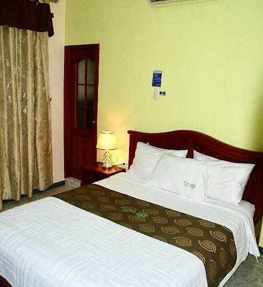 غرفة قياسية فردية, D’ Ruiz