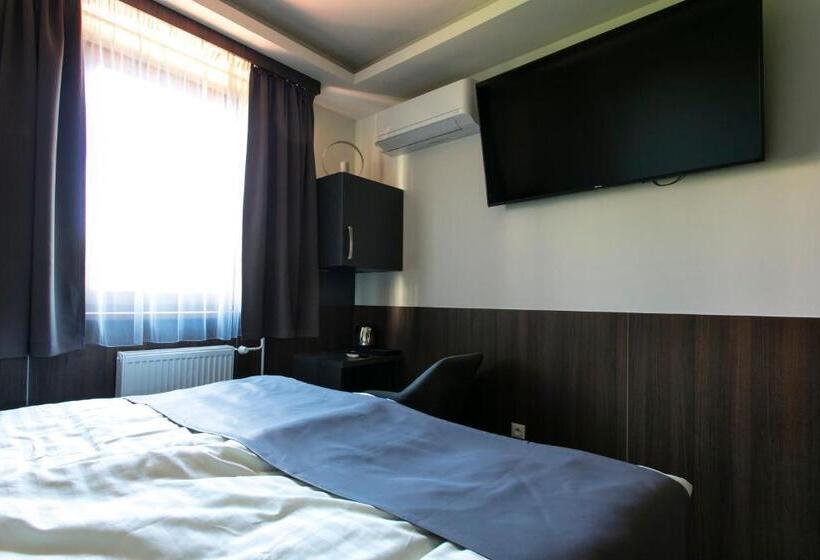 اتاق استاندارد, New York Pension