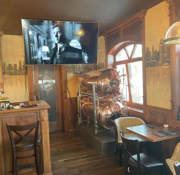 اتاق عادی, New York Pension