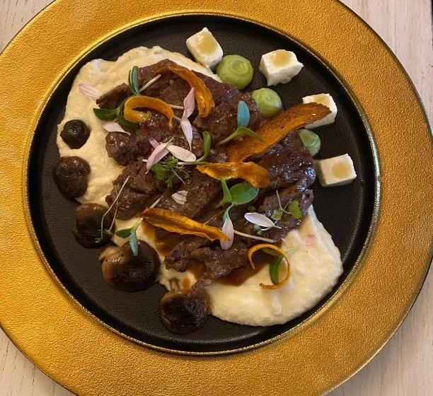 اتاق لوکس خانوادگی, New York Pension