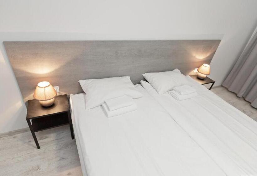 اتاق استاندارد با سرویس بهداشتی مشترک, Happyinn Rooms