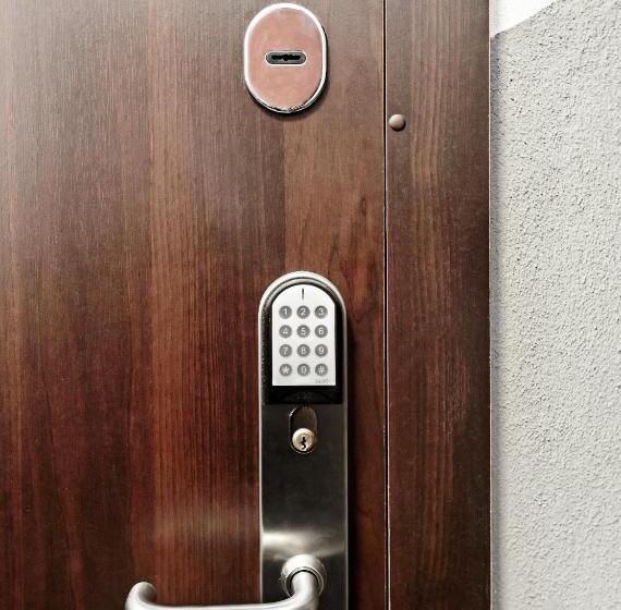 اتاق استاندارد با سرویس بهداشتی مشترک, Happyinn Rooms