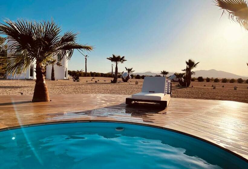 Standard Tent, The Castle House Estate