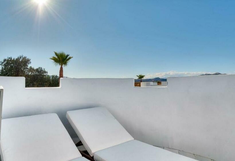 스탠다드 룸, The Castle House Estate